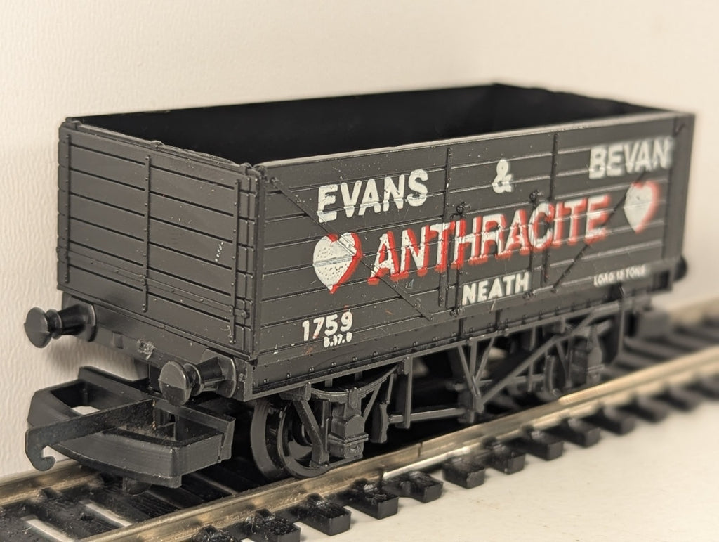 Lima L305613A OO Gauge Evans & Bevan Anthracite 7 Plank Open Wagon No. 1759