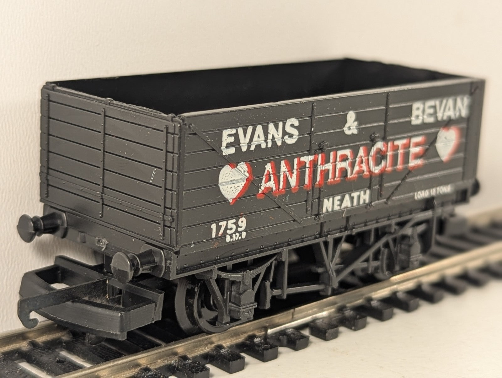 Lima L305613A OO Gauge Evans & Bevan Anthracite 7 Plank Open Wagon No. 1759