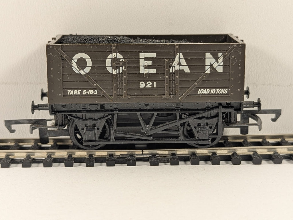 Hornby OO Gauge 7 Plank Open Wagon 'Ocean' Goods Wagon 921 Ocean Brown R.010
