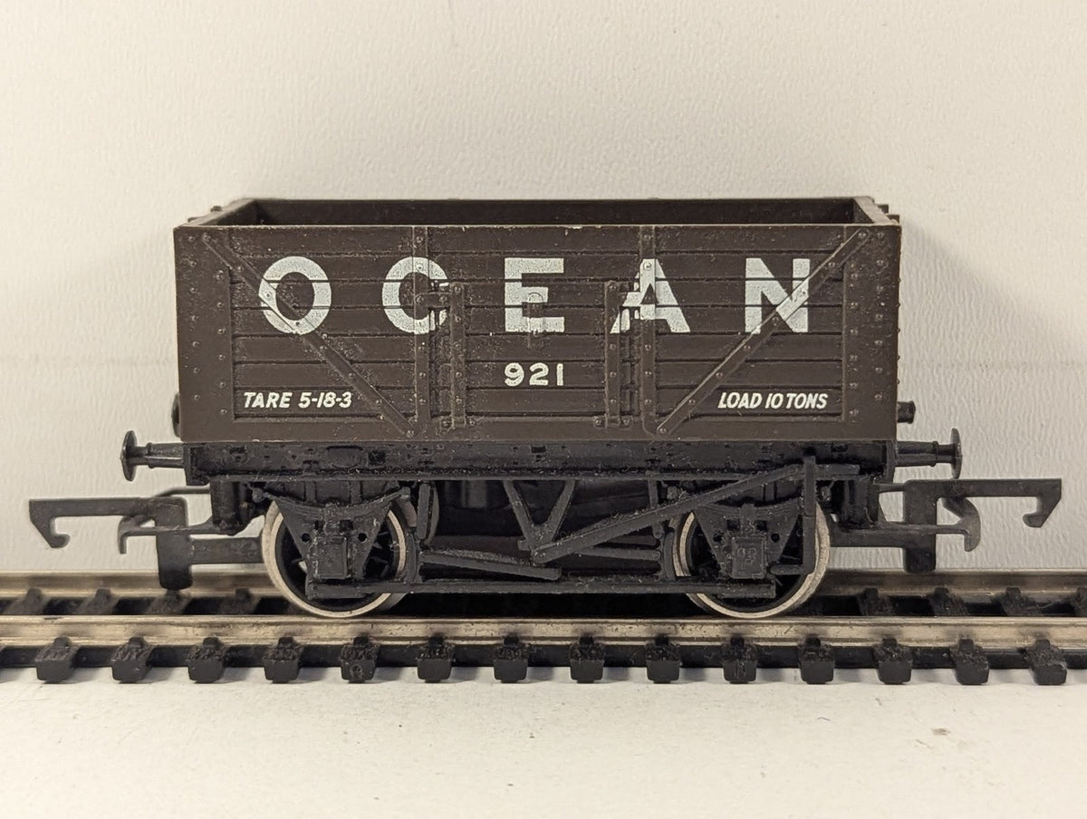 Hornby OO Gauge 7-Plank Open Wagon Goods Wagon 921 Ocean Brown R010