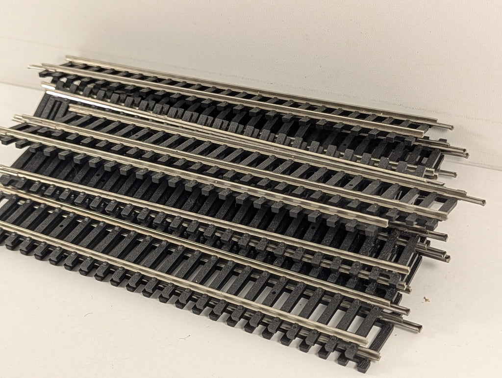 Hornby OO Gauge R600 Straight Track