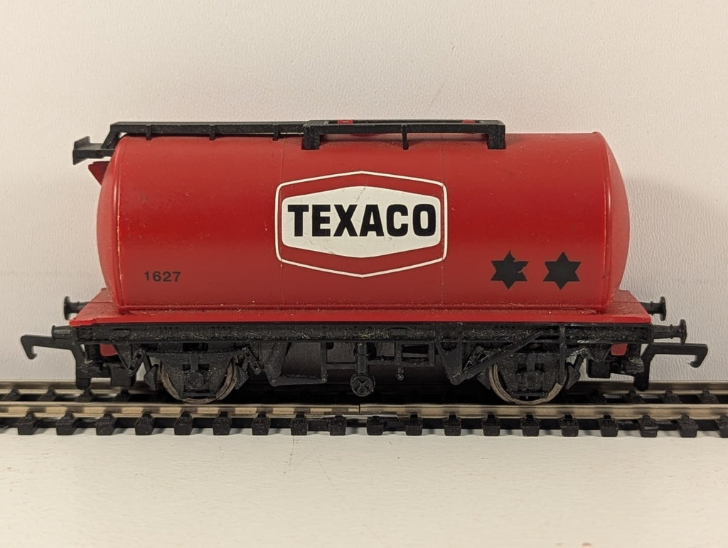 Hornby R231 OO Gauge Red Texaco Tank Wagon Missing Buffer