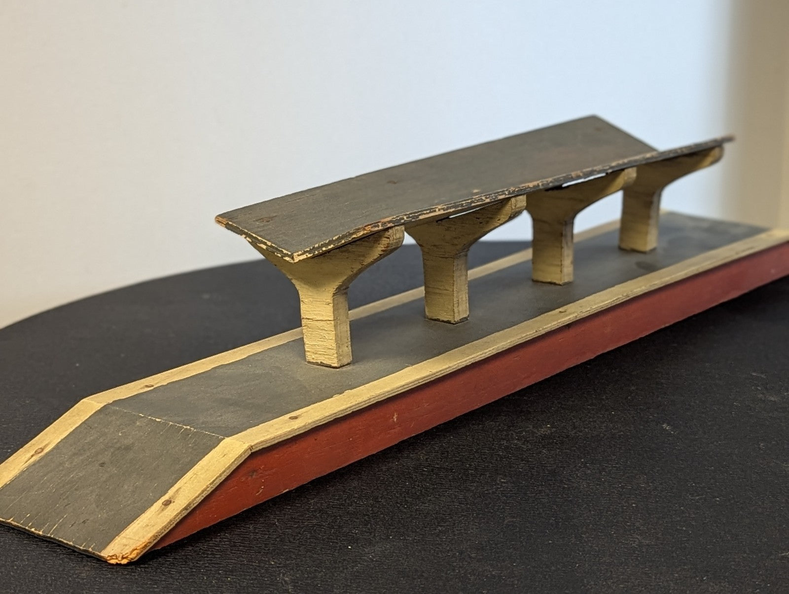 O Gauge Wooden Station Platform