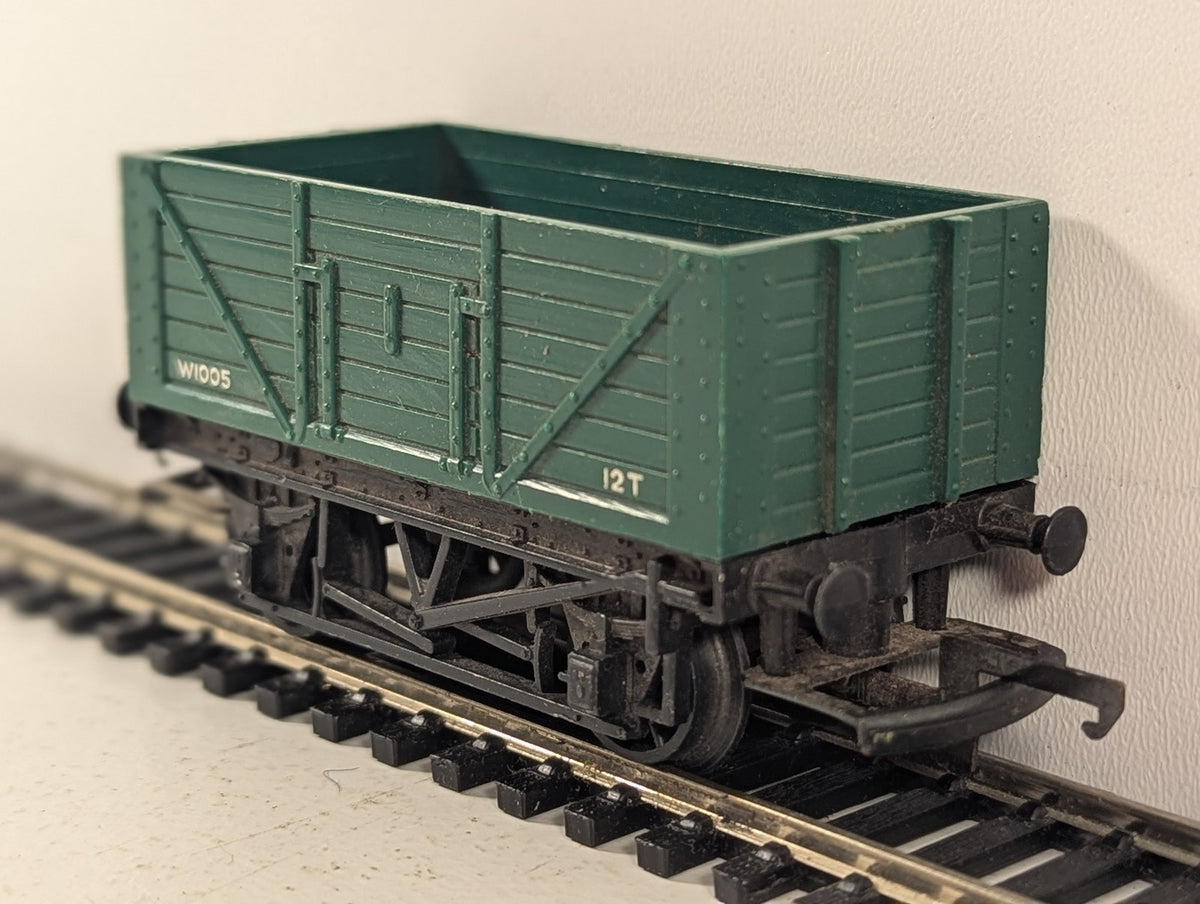 Tri-ang OO Gauge 12T 7-Plank Open Wagon Goods Wagon W1005 BR Green R.113