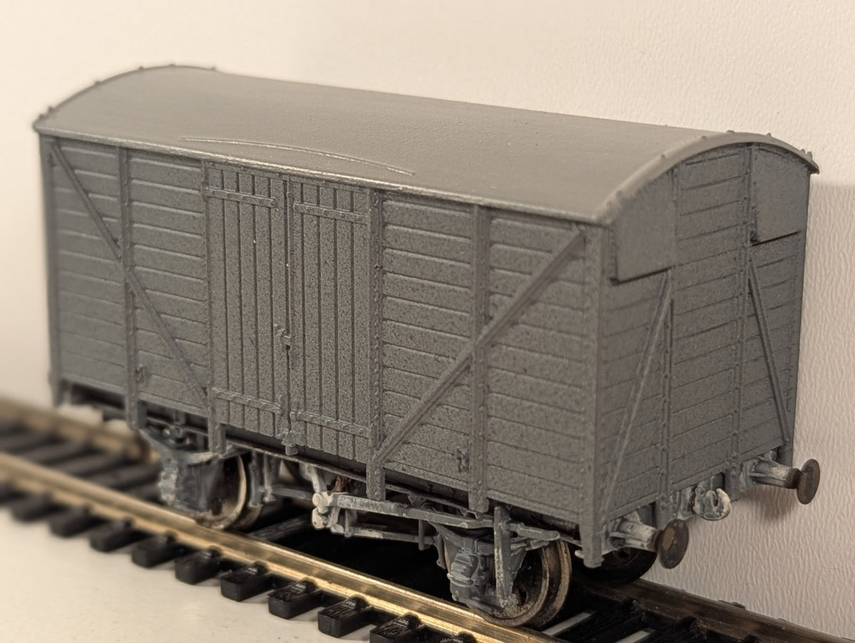 Kitbuilt OO Gauge 12-Ton Ventilated Van – Grey