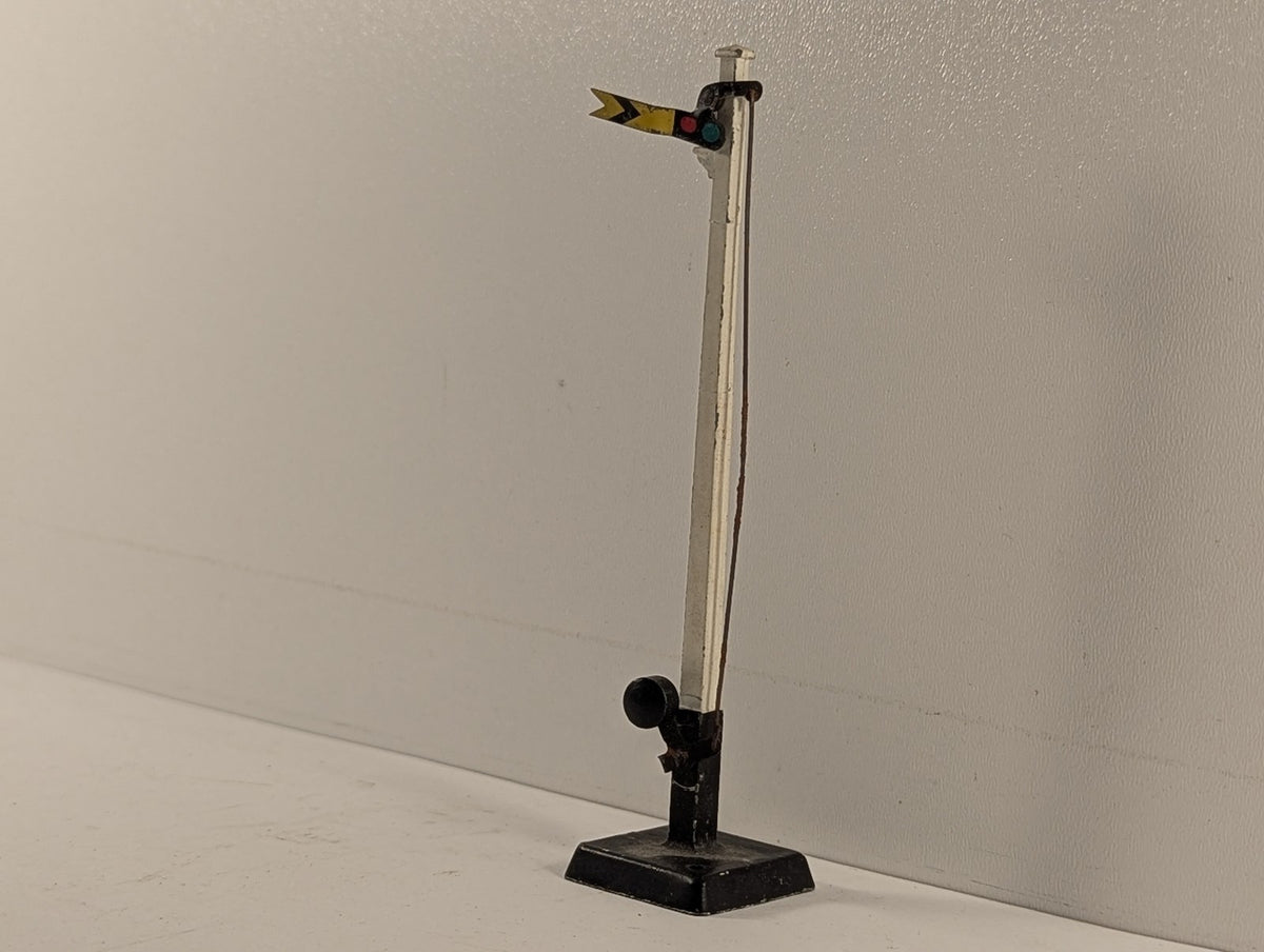 Hornby OO Gauge No. 1 Distant Signal Yellow & Black