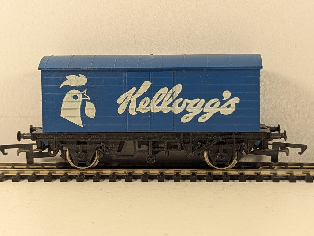 Hornby OO Gauge Kellogg's Box Van Goods Wagon Kellogg's Blue R122