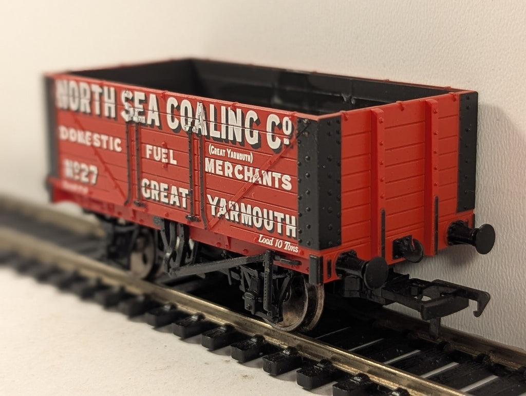 Bachmann OO Gauge 7-Plank Open Wagon North Sea Coaling Co. Goods Wagon 27