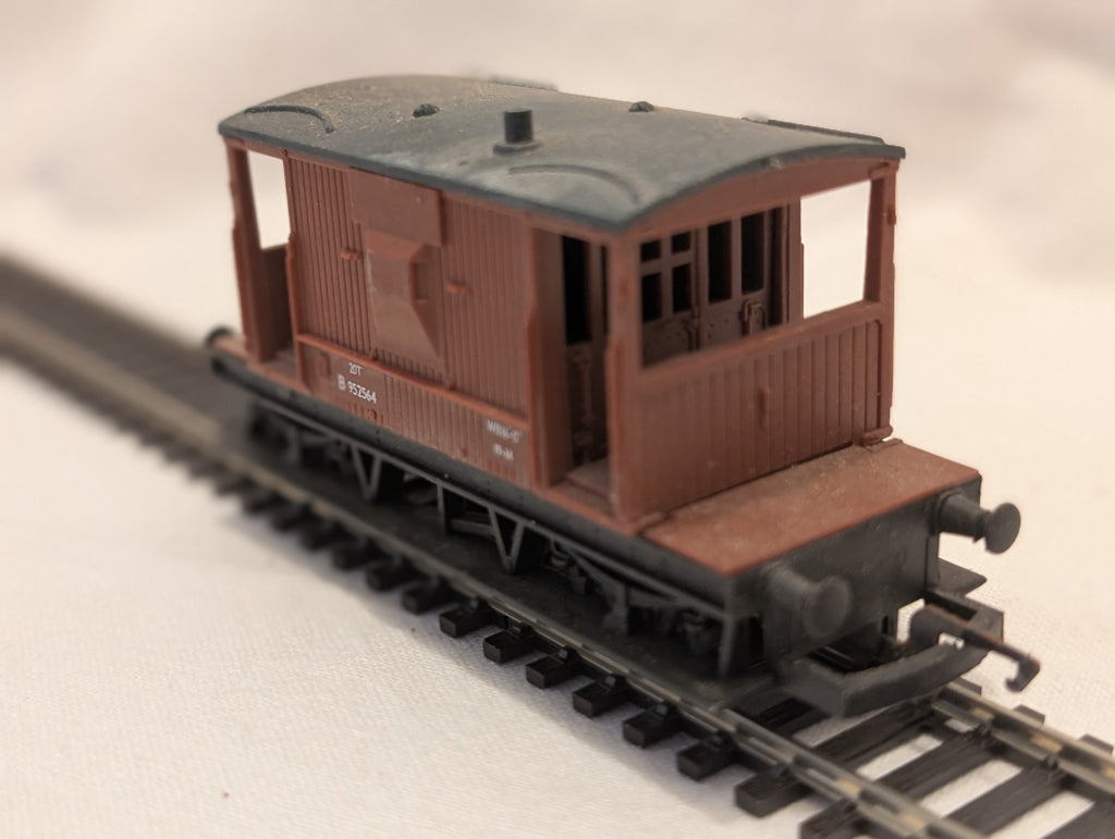 Hornby OO Gauge BR 20 Ton Brake Van