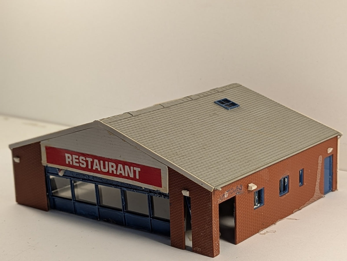 Hornby OO Gauge Station Restaurant Buildings & Structures R8009