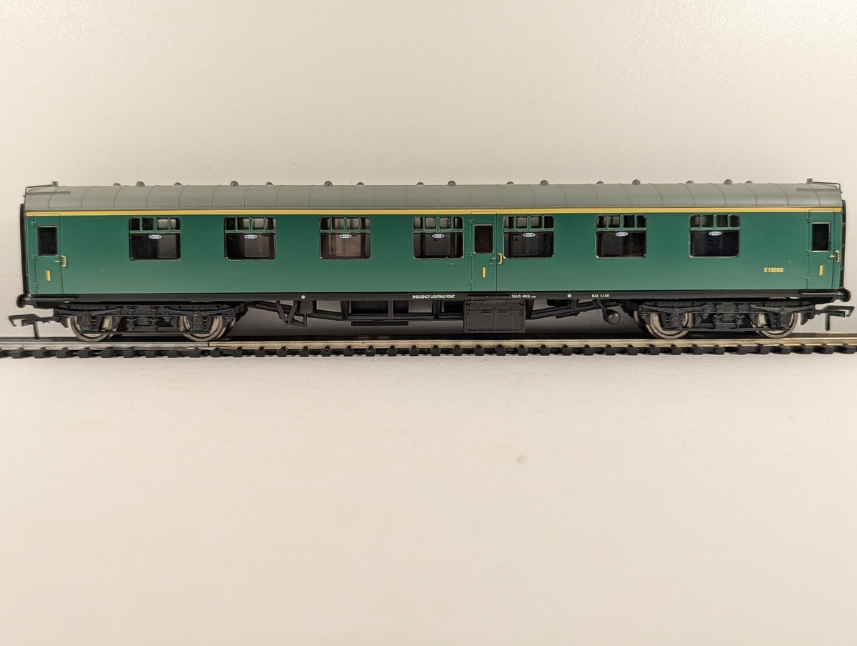 Bachmann OO Gauge BR Mk1 Corridor First FK Passenger Coach S 13003