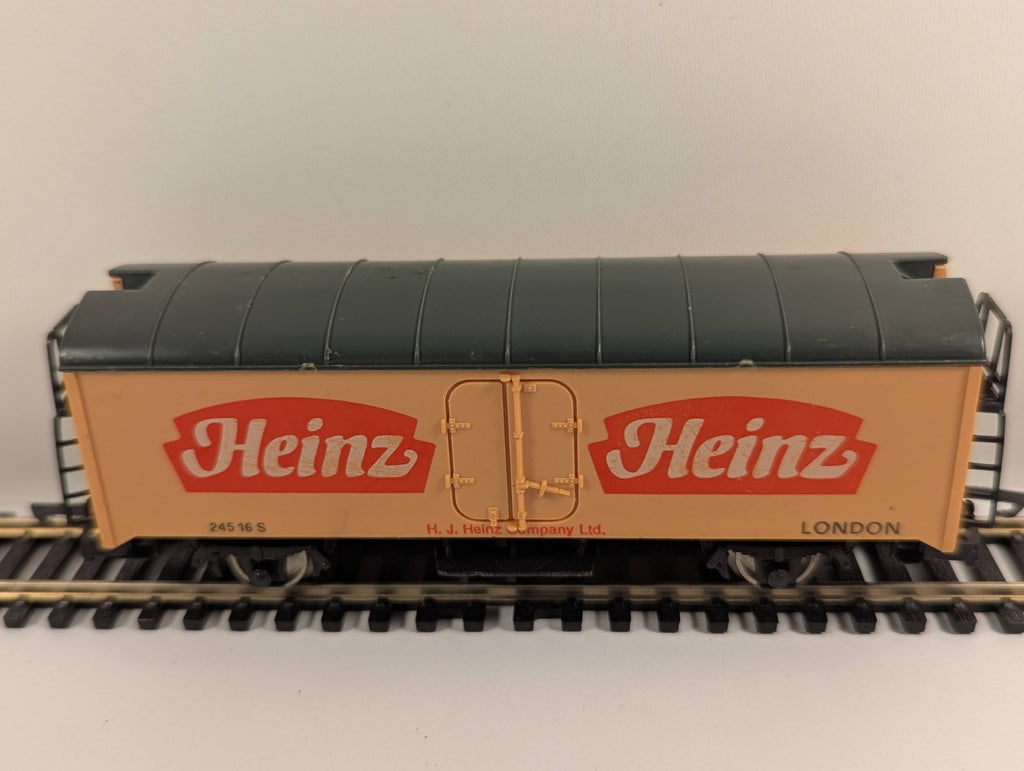 Lima OO/HO Gauge Heinz Continental Refrigerator Van