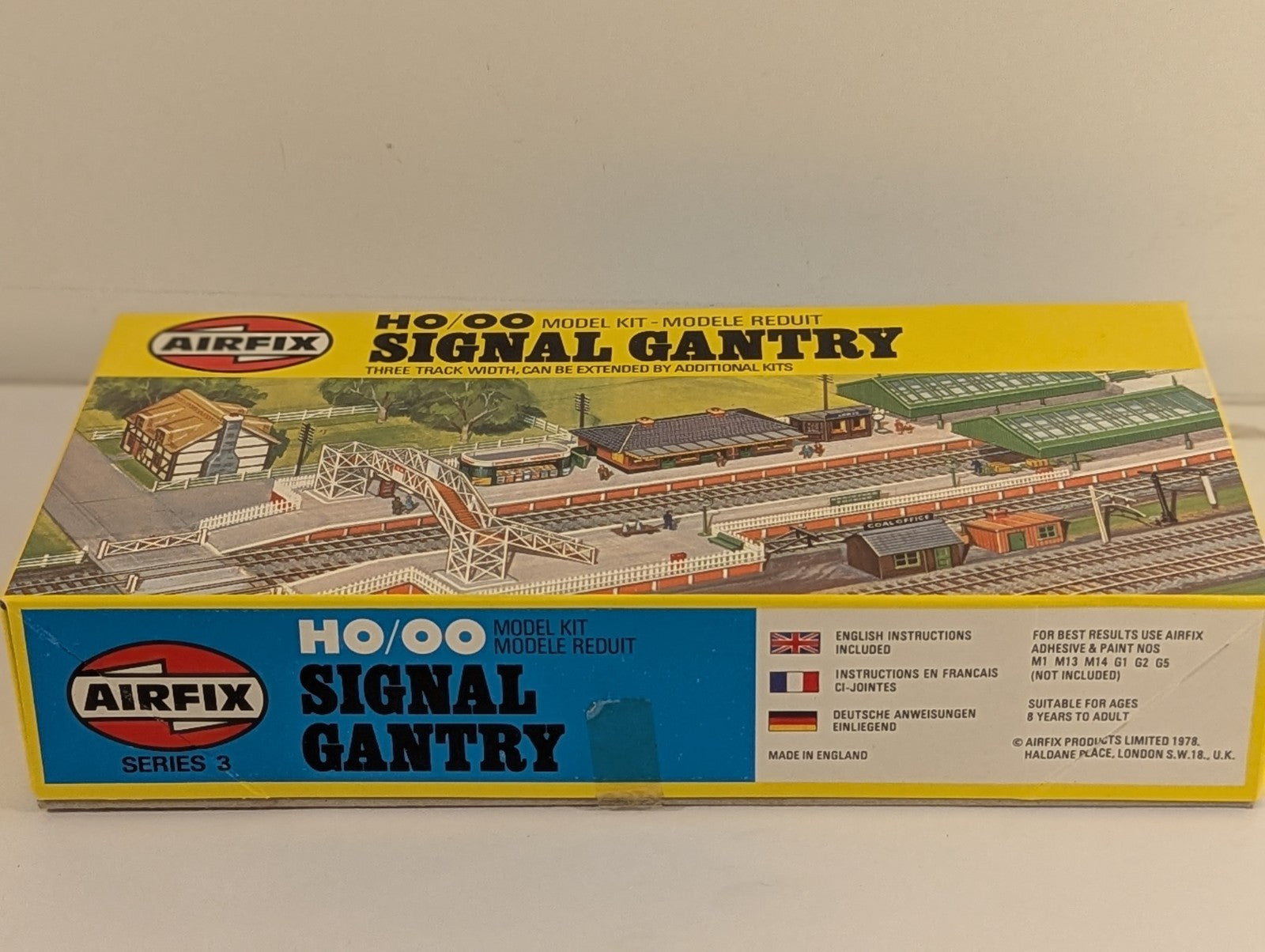 Airfix HO/OO Signal Gantry Model Kit 03601-6