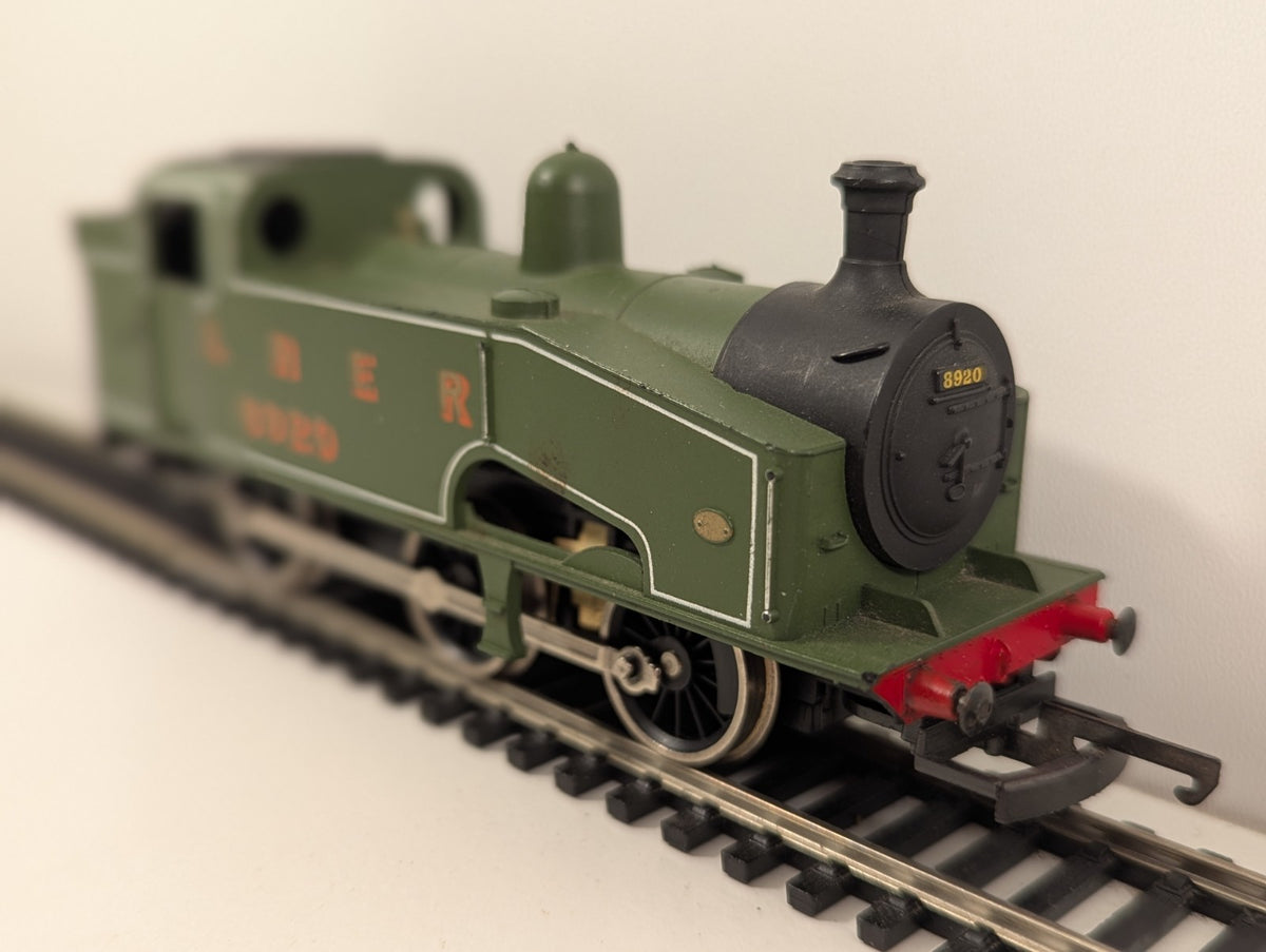 Lima LNER Class J50 0-6-0T No. 8920 – LNER Green – Body Loose
