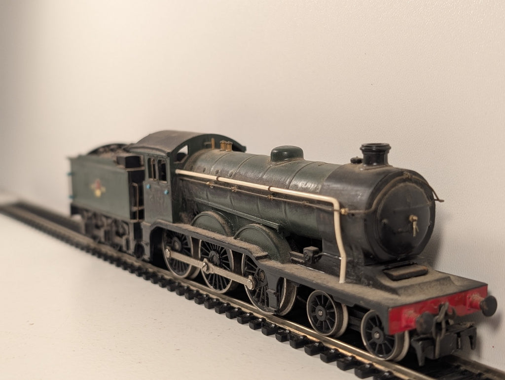 Hornby R150 OO Gauge Class B12 4-6-0 Dummy Locomotive Repainted