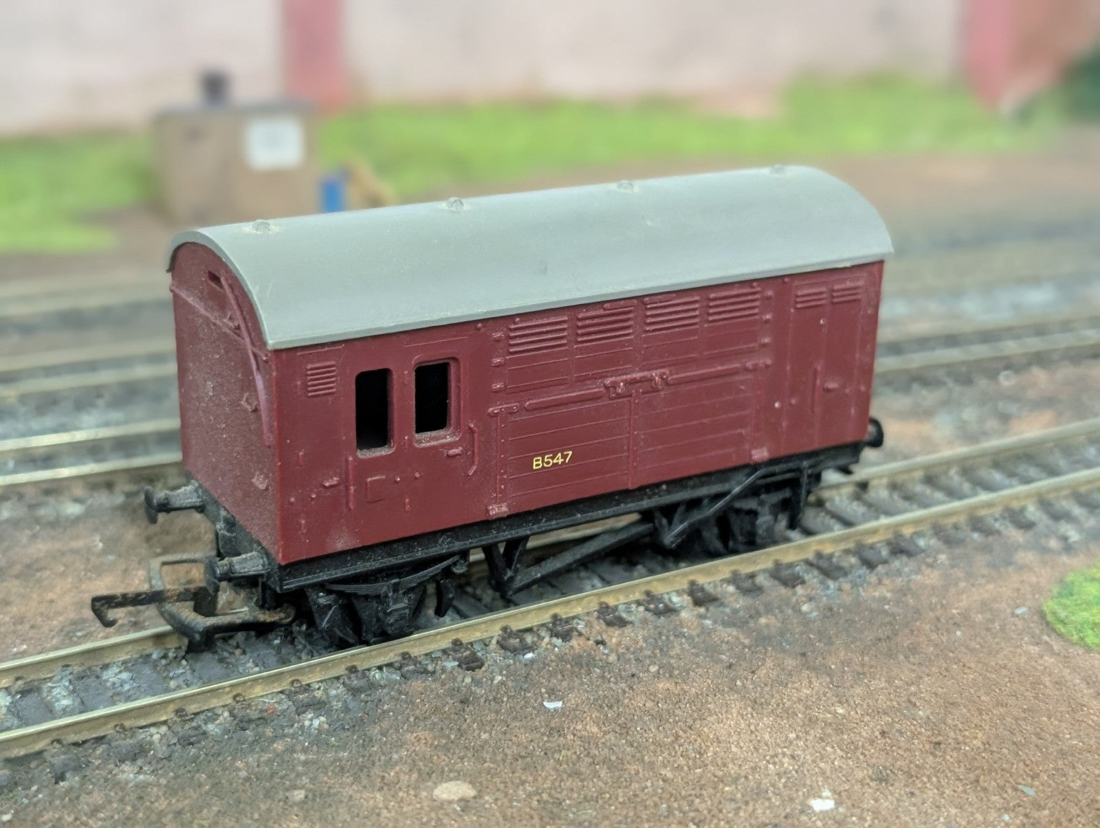 Tri-ang Horse Box Wagon B547 OO Gauge