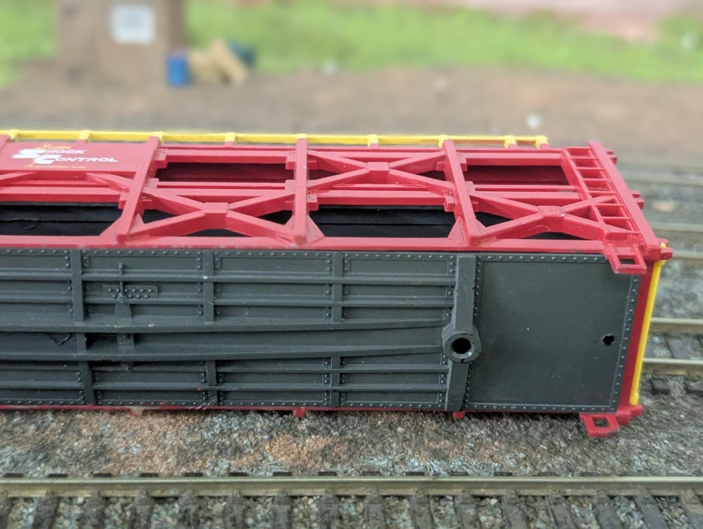 HO Scale Bachmann ATSF Santa Fe Tri-Level Open Loaded 85' Auto Carrier