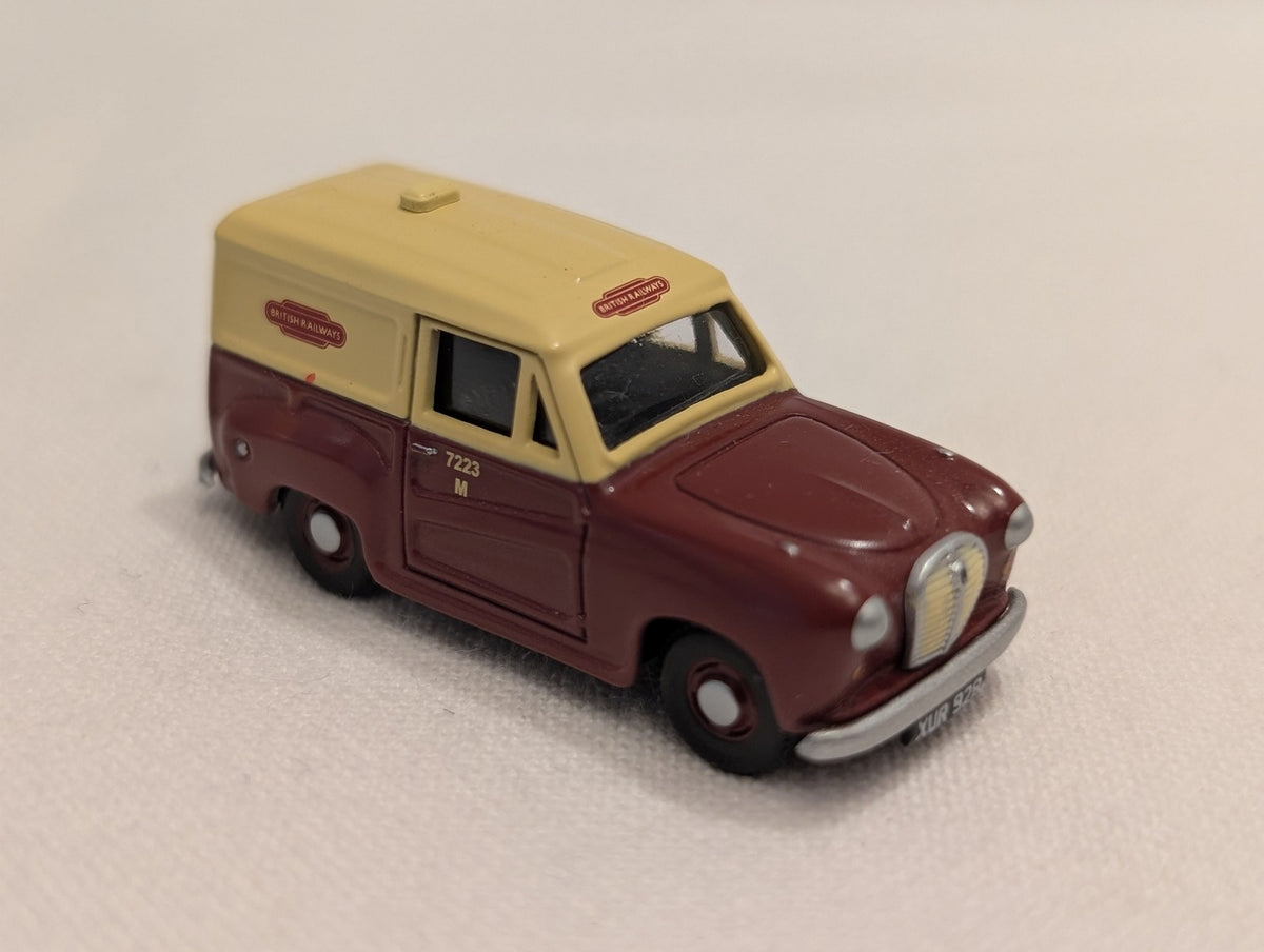 Classix OO Gauge Austin A30 Van Die-cast Van 7223 M