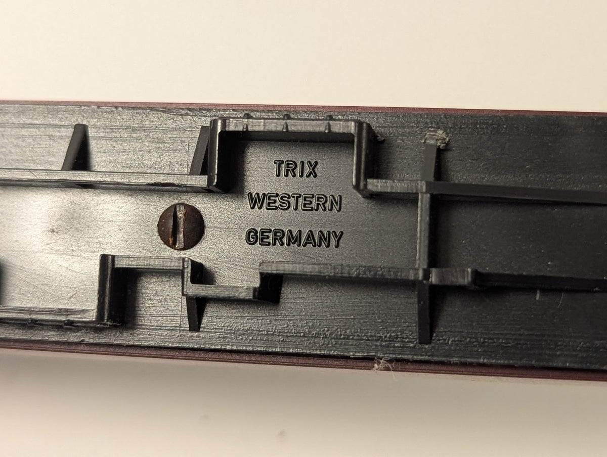 Minitrix N Gauge BR Mk1 Brake Composite Coach Passenger Coach M 21240 BR Maroon
