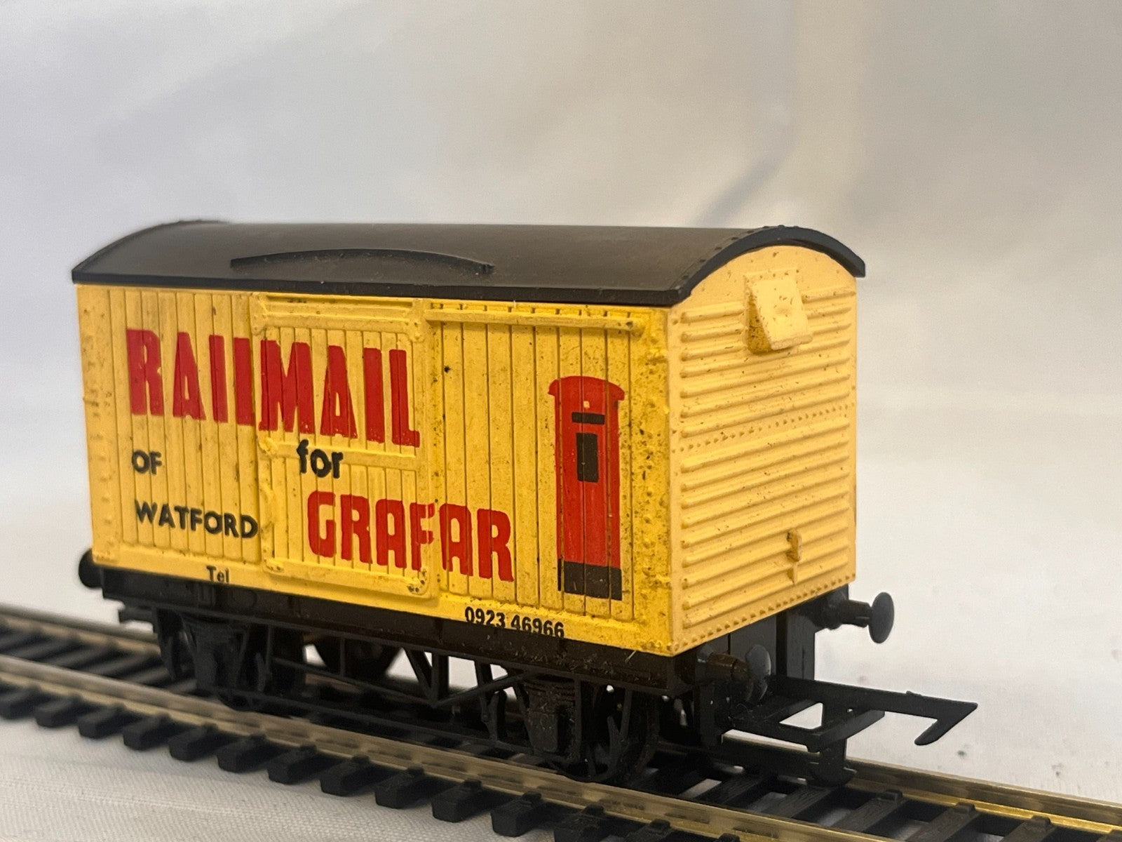 Graham Farish OO Gauge Railmail for Grafar Vent Van