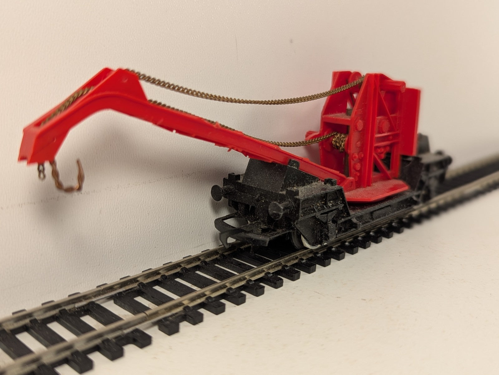 Hornby OO Gauge Operating Crane Wagon Goods Wagon Red R127