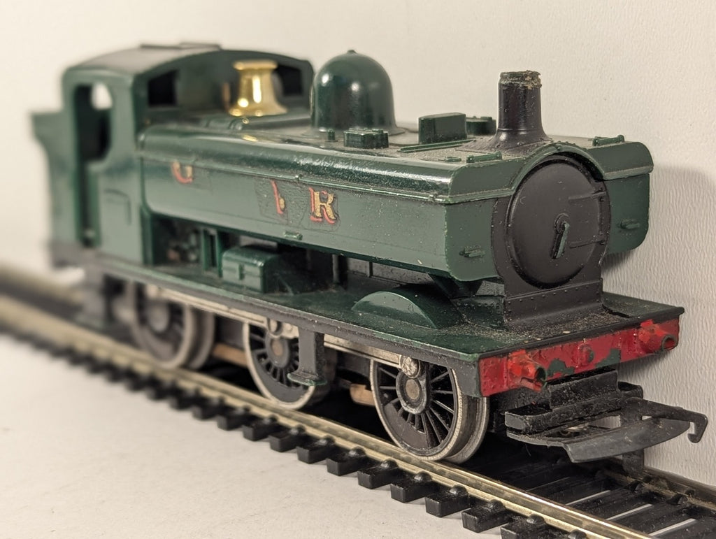 Hornby OO Gauge Class 2721 Pannier Tank Steam Locomotive GWR Green