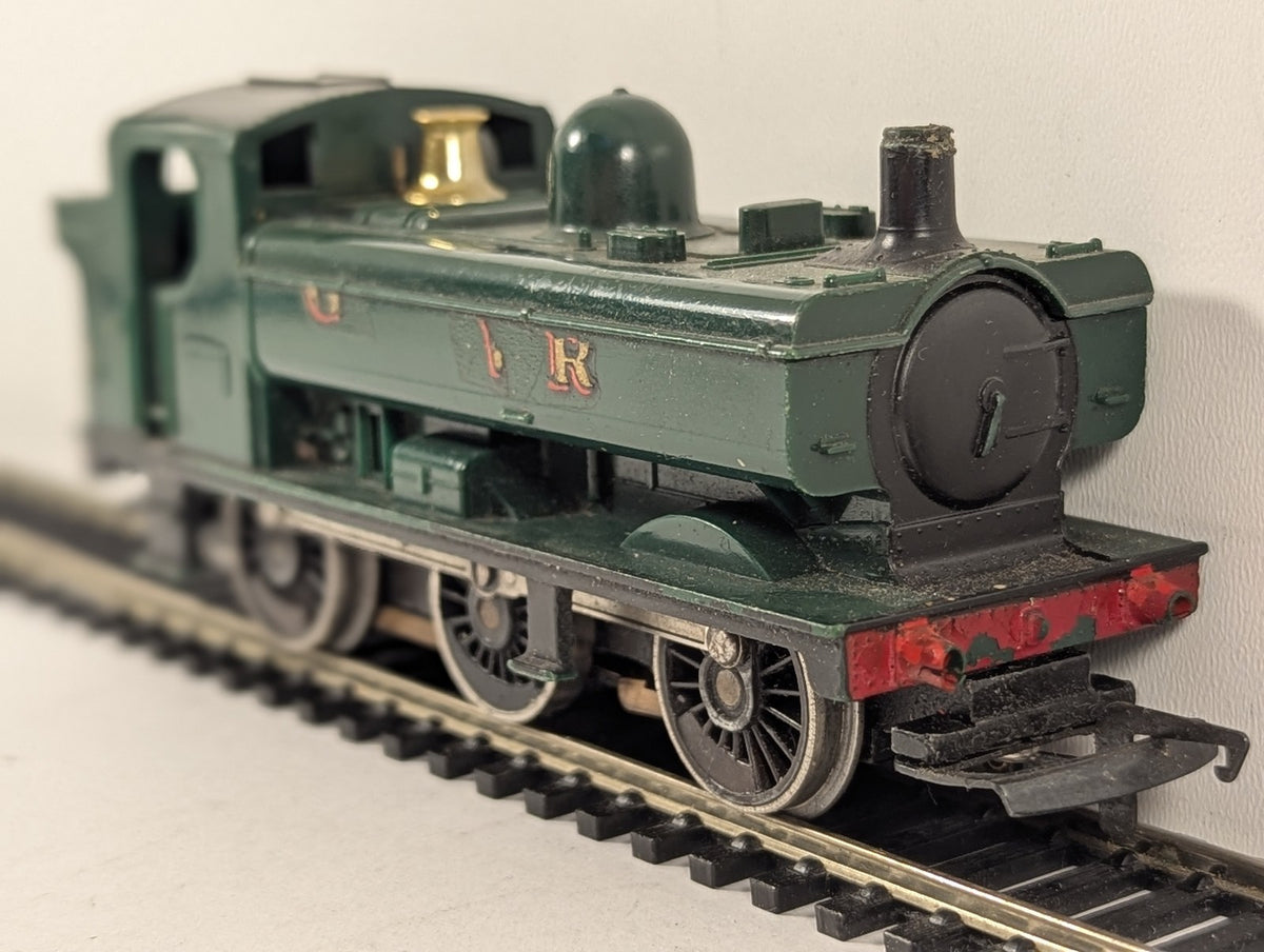 Hornby OO Gauge Class 2721 Pannier Tank Steam Locomotive GWR Green