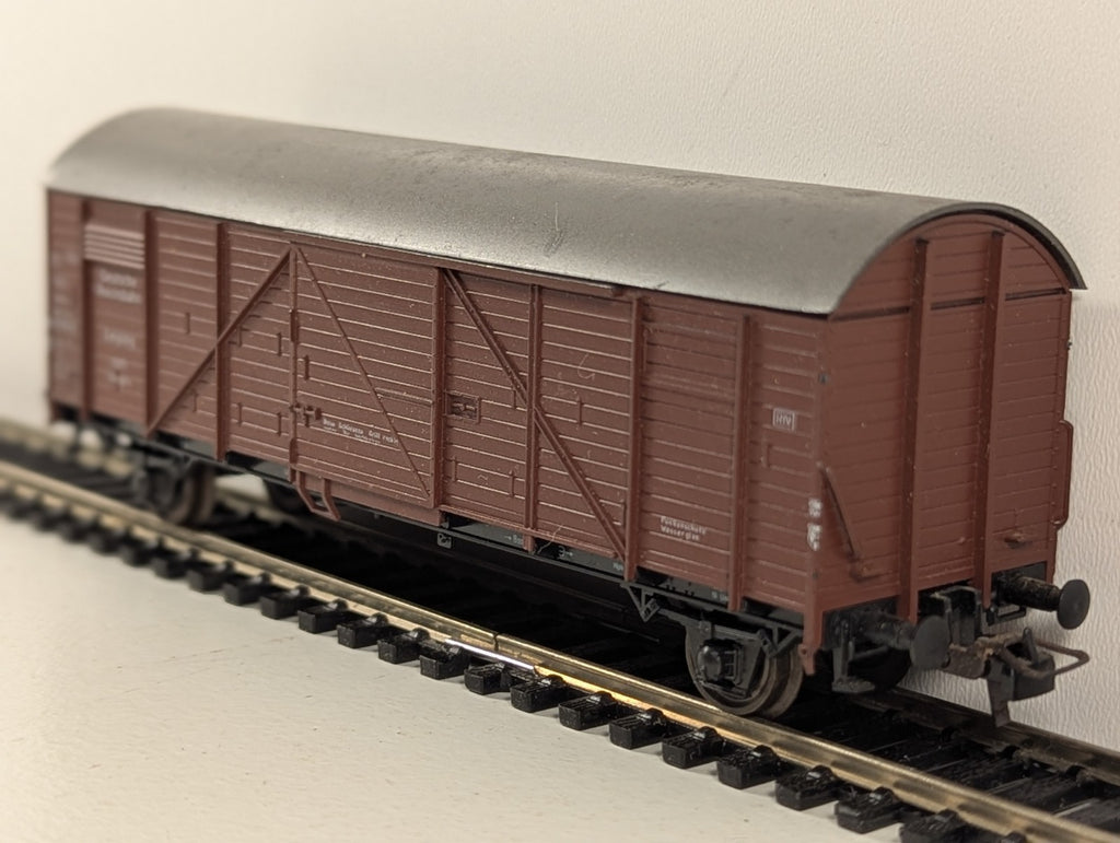 Roco Deutsche Bundesbahn Covered Goods Wagon Brown