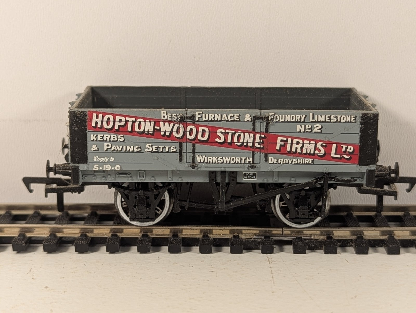 Bachmann OO Gauge 7 Plank Wagon Open Wagon 2 Hopton-Wood Stone Firm