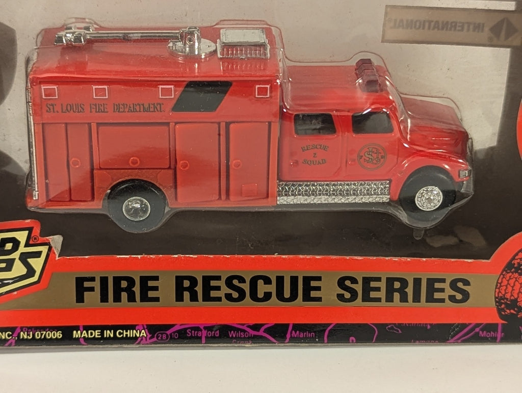 Road Champs 1:64 Scale 64605 International Rescue Squad Truck St. Louis Fire Dep