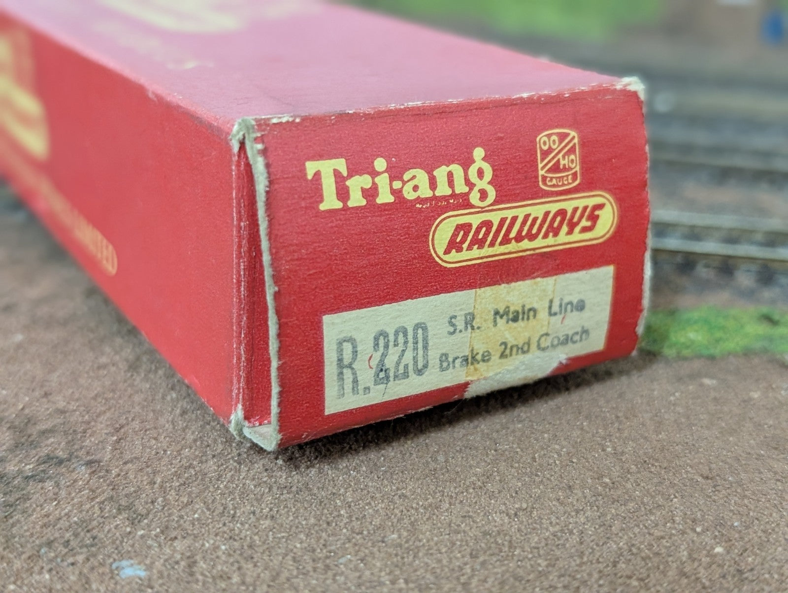 Tri-ang R220 S34245 Southern Region BR Main Line Brake 2nd Coach Green OO Gauge