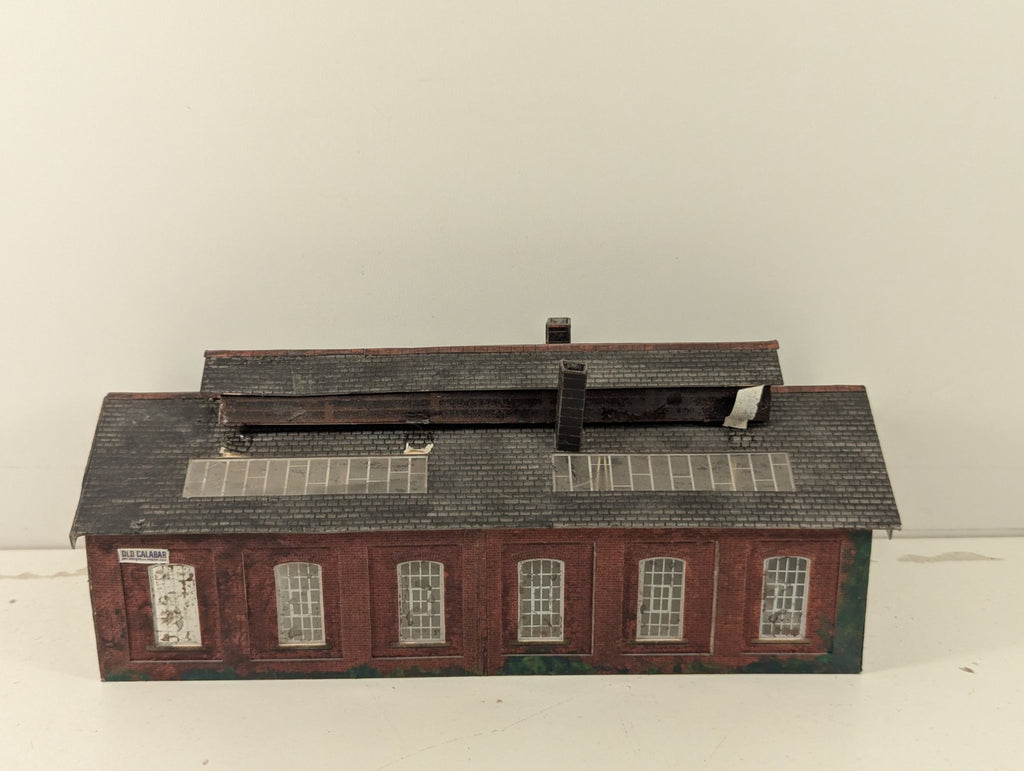 Metcalfe N Gauge Double Track Engine Shed - Damaged & Weathered