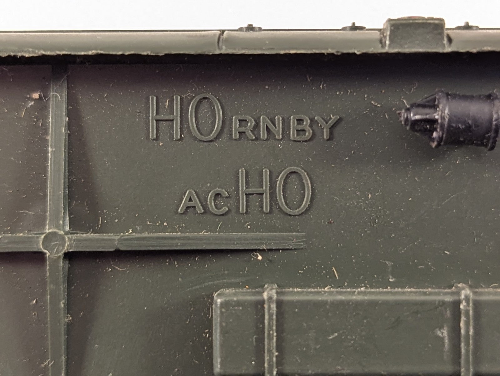 Hornby-Acho SNCF 1st Class Passenger Coach Green HO Gauge - Missing Coupler