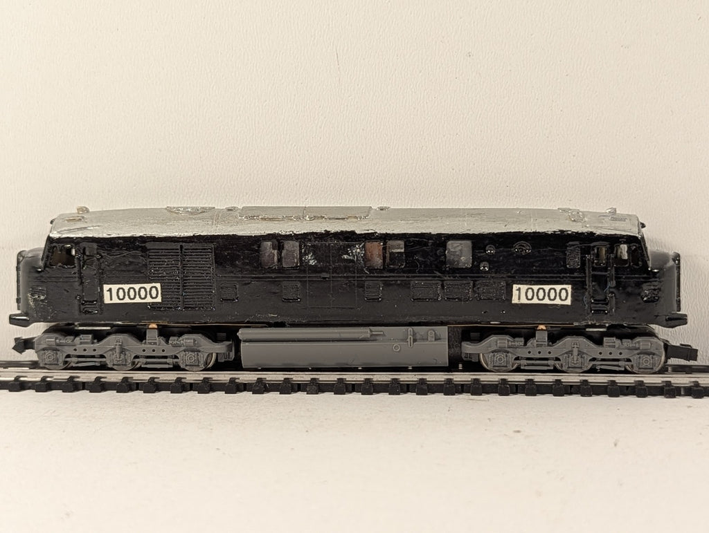 Hornby Minitrix N Gauge Class D16/1 LMS 10000 Diesel Locomotive Black and Silver