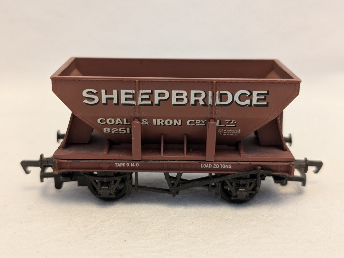 Mainline OO Gauge 20 Ton Hopper Wagon Goods Wagon 8251