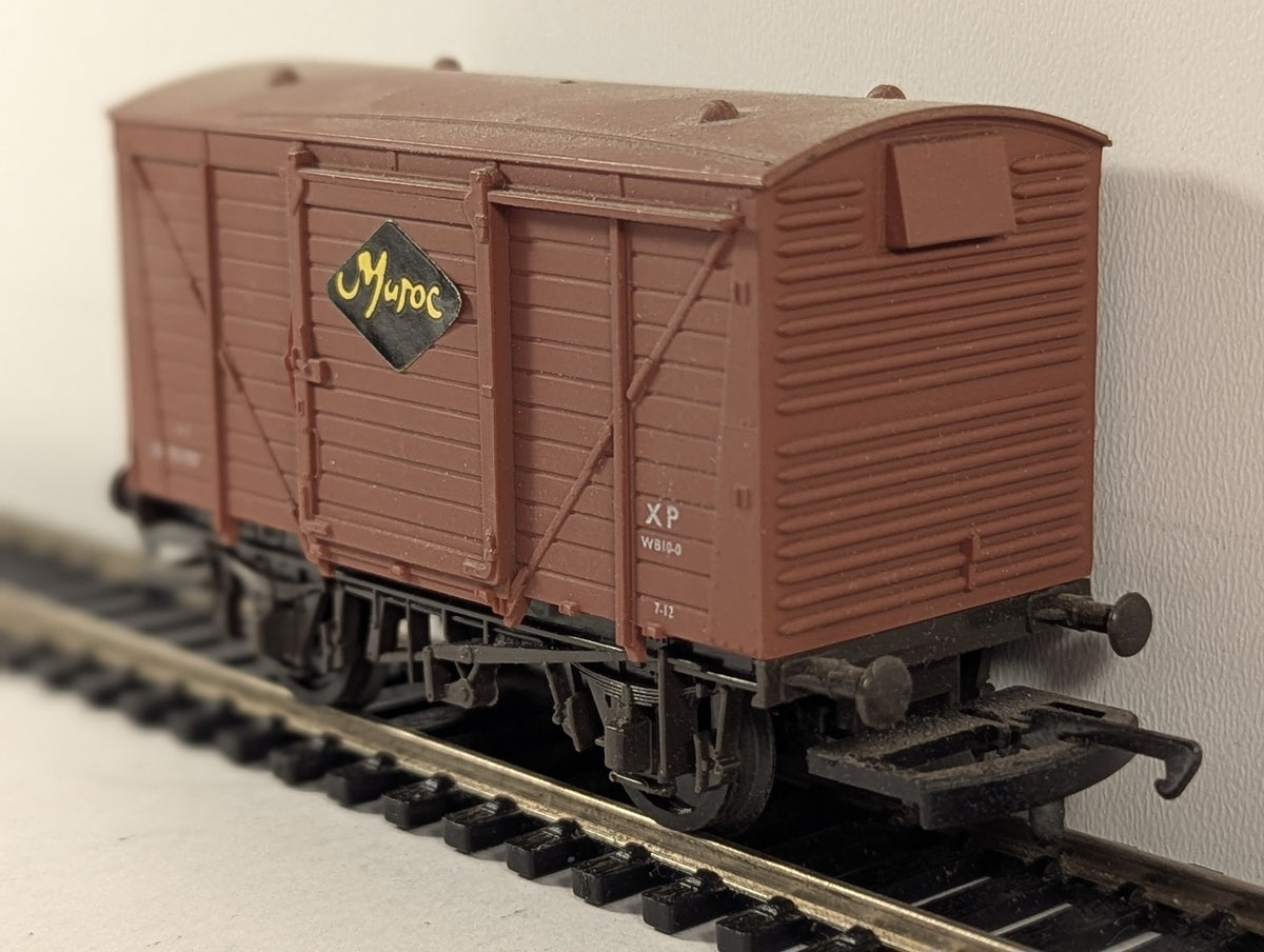 Airfix OO Gauge 12 Ton Ventilated Van Goods Wagon B 751707