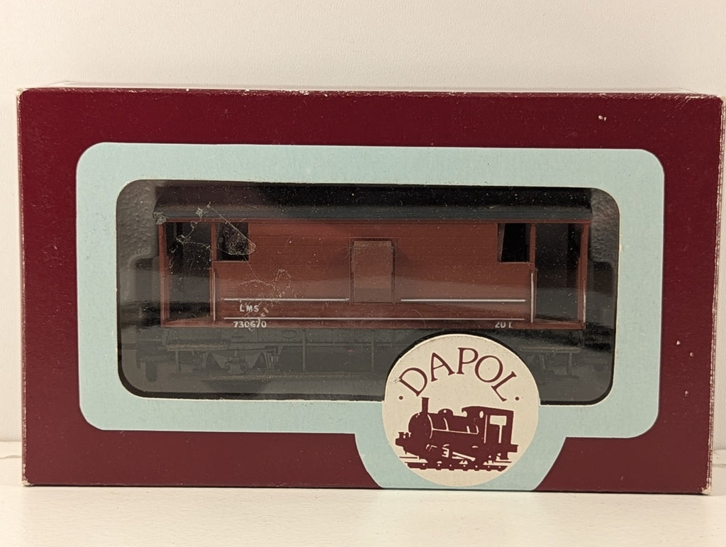 Dapol B2 20-Ton Goods Brake Van 730670 LMS Brown (OO Gauge)