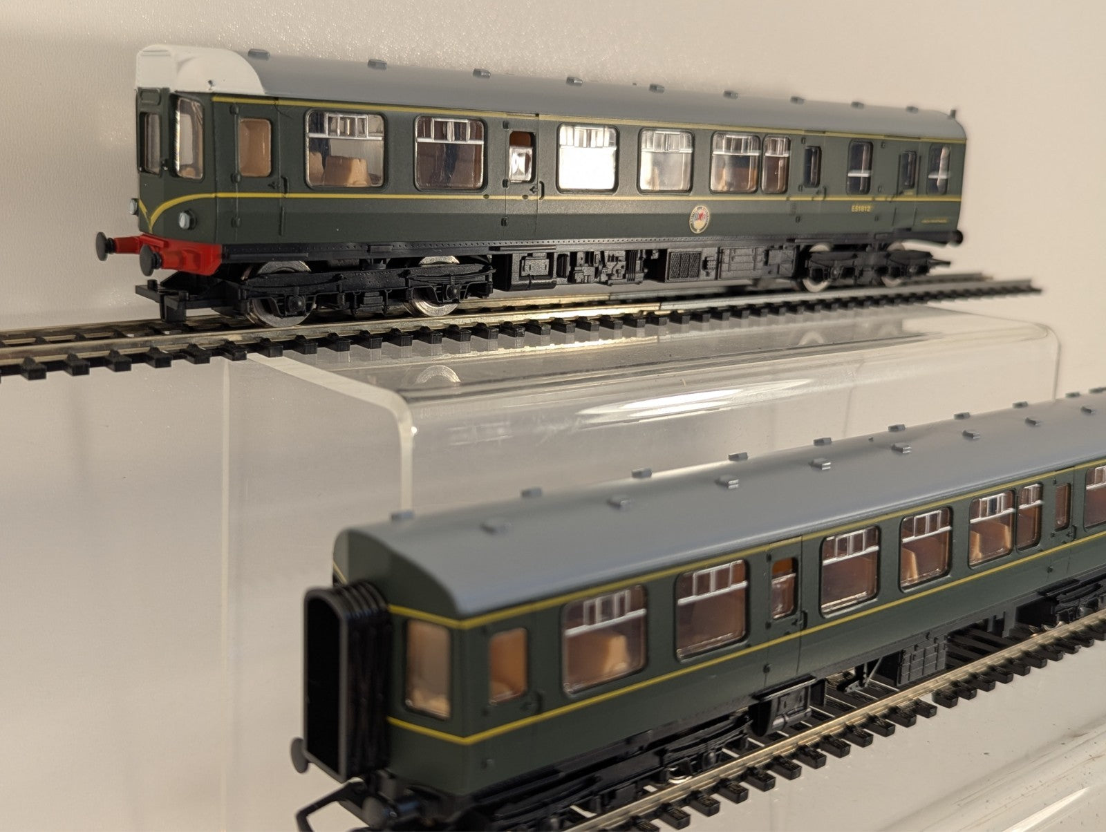 Hornby R.369 BR Class 110 3-Car Diesel Multiple Unit Train Pack OO Gauge - Boxed