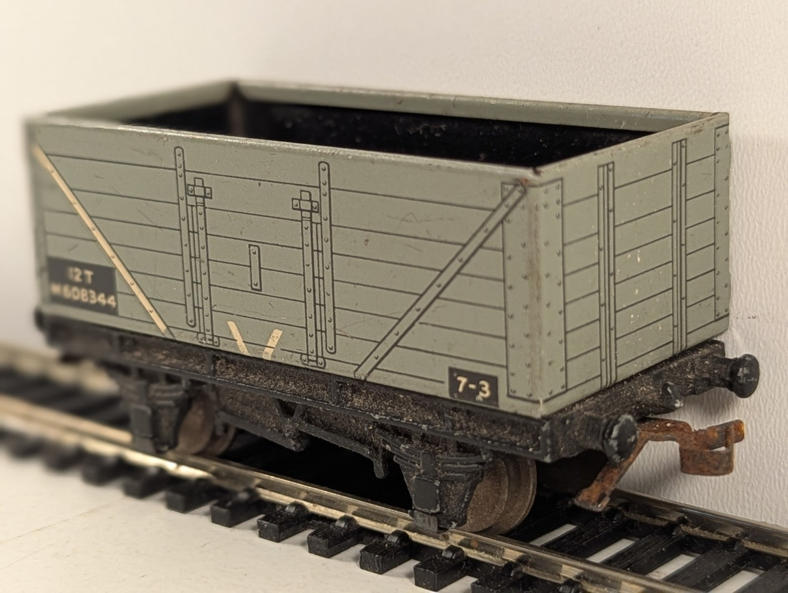 Hornby Dublo OO Gauge 12T Open Wagon M608344 BR Grey D1