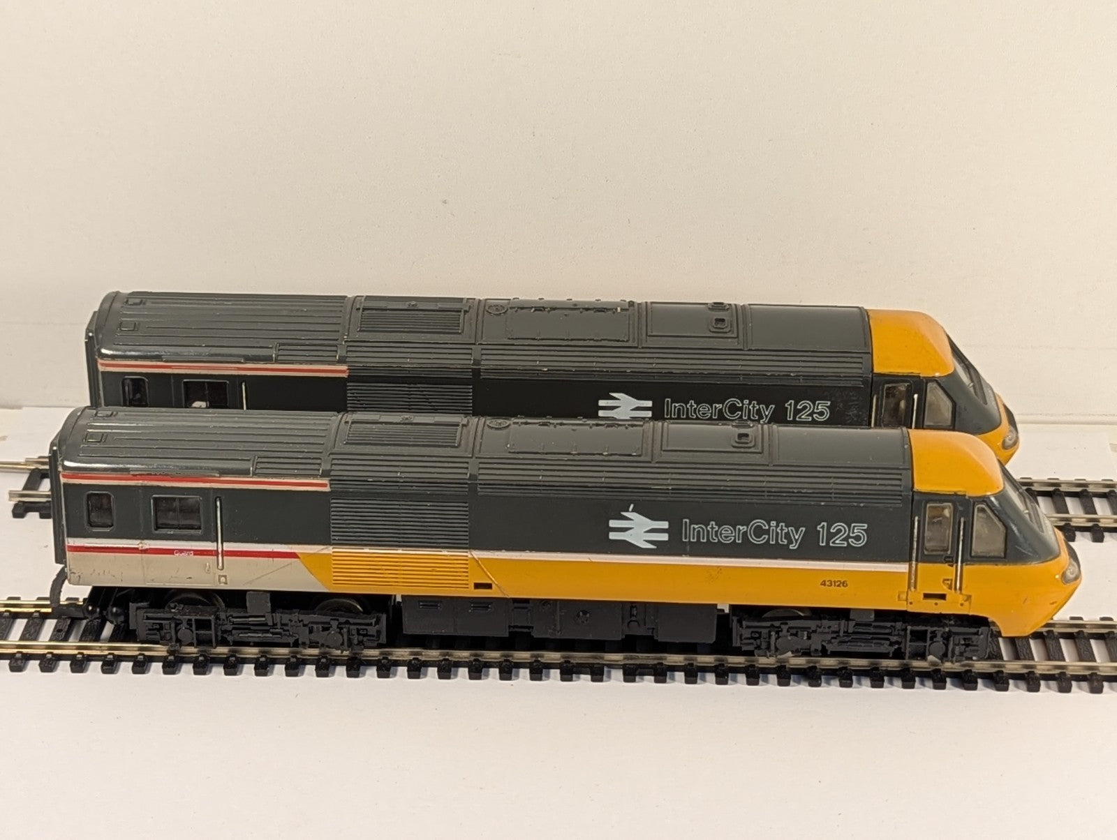 Hornby OO Gauge BR InterCity Executive Class 43 HST 2 Car Set