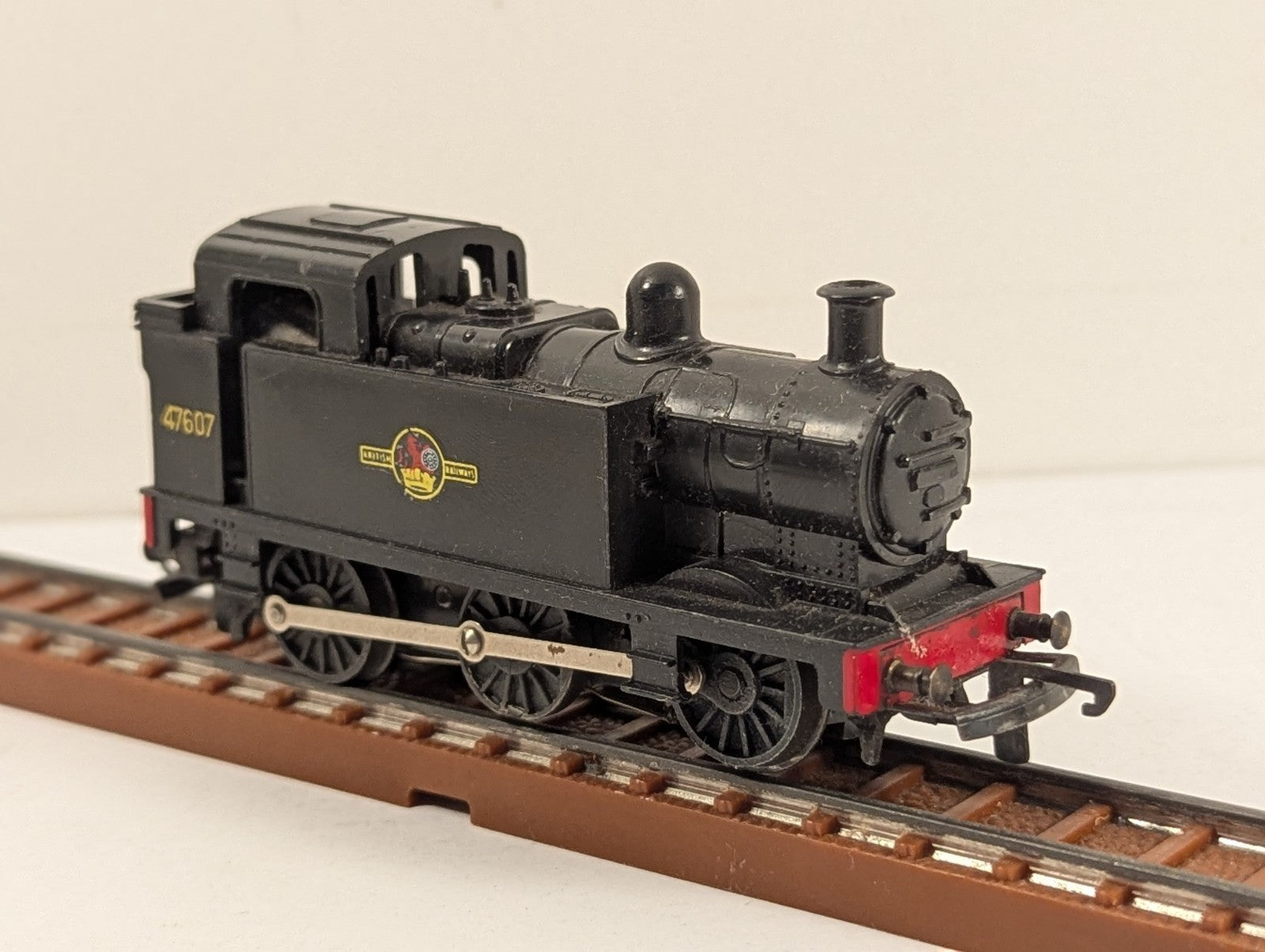 Tri-ang TT Gauge Class 3F Fowler 'Jinty' 0-6-0T Steam Locomotive 47