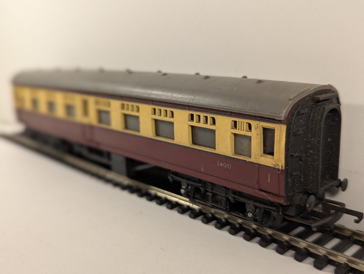 Tri-ang OO Gauge Main Line Composite Coach Passenger Coach 24010