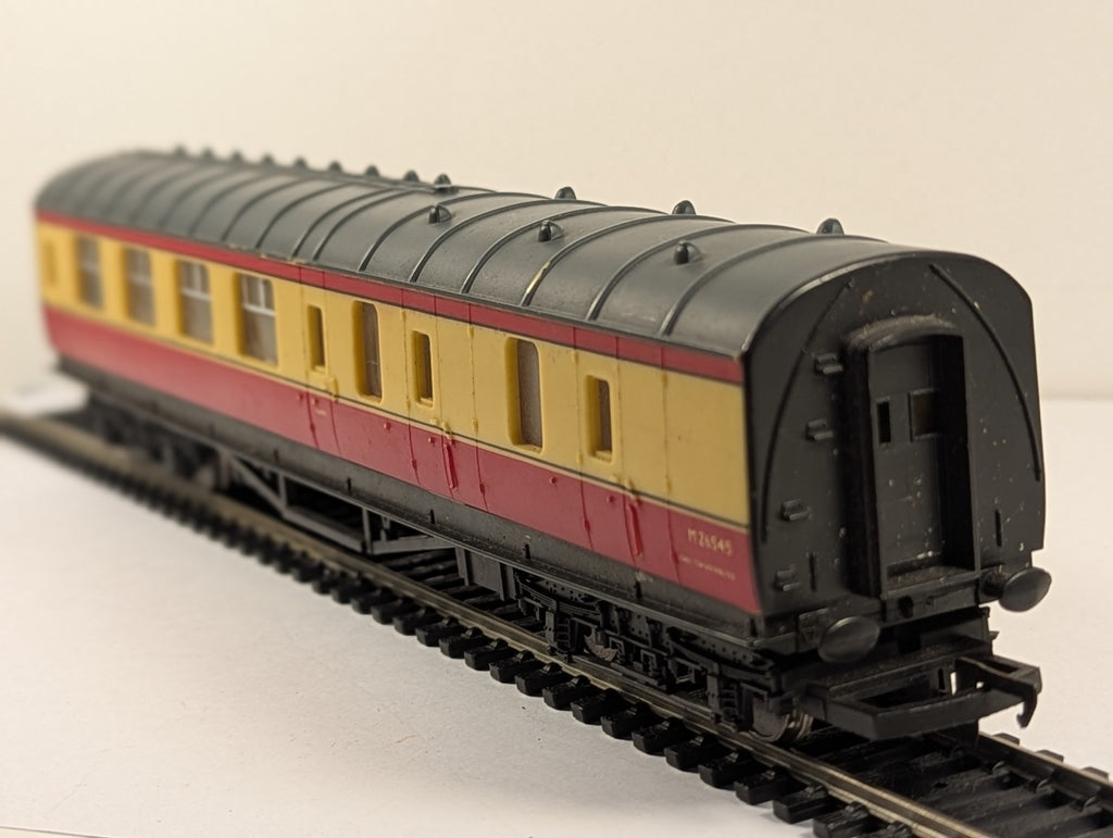 Hornby R438 OO Gauge BR Stanier Brake Coach
