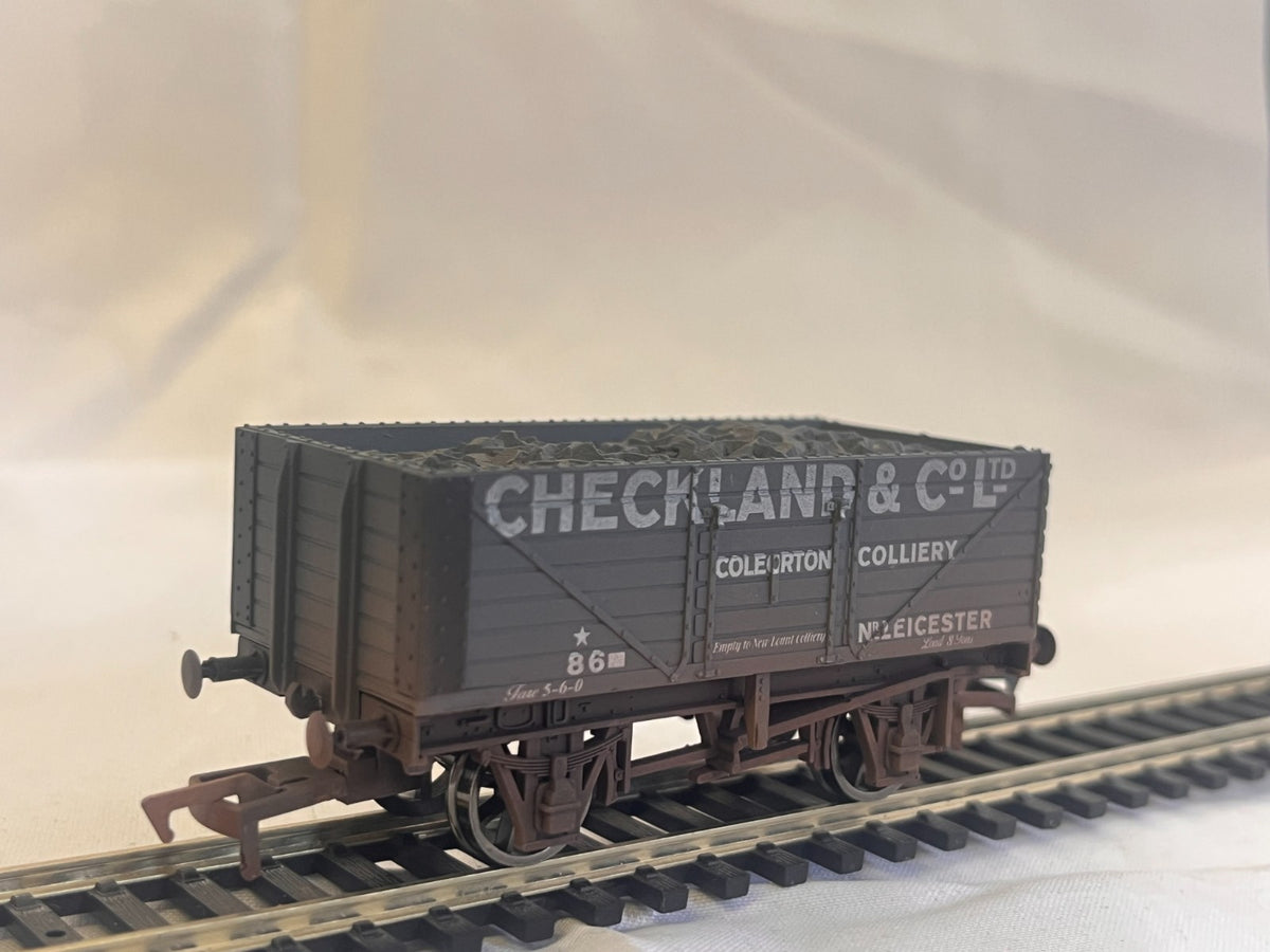 Dapol OO Gauge Checkland & Co Coleorton Colliery 7 Plank Wagon