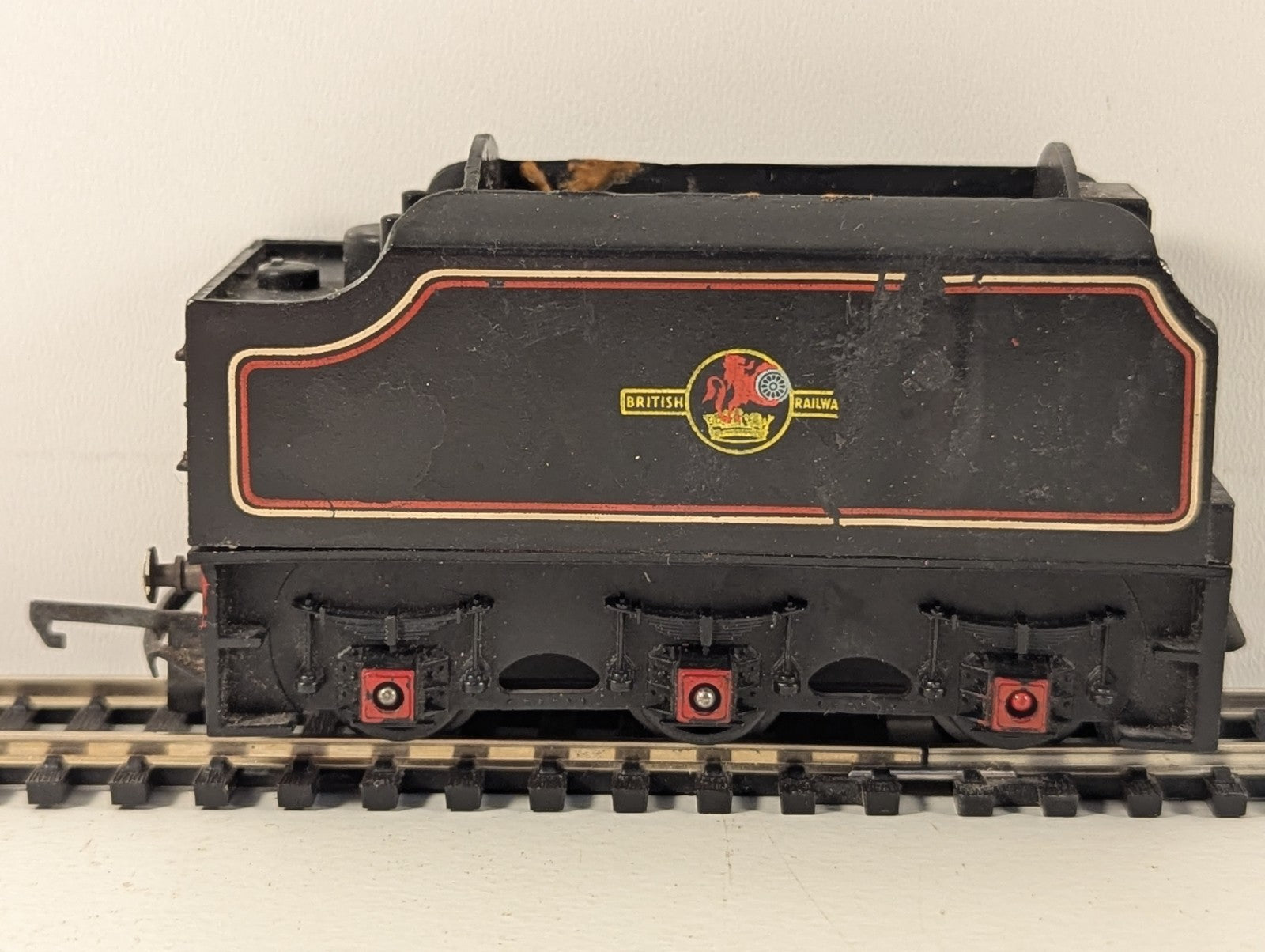 Tri-ang R30 OO Gauge Stanier Tender