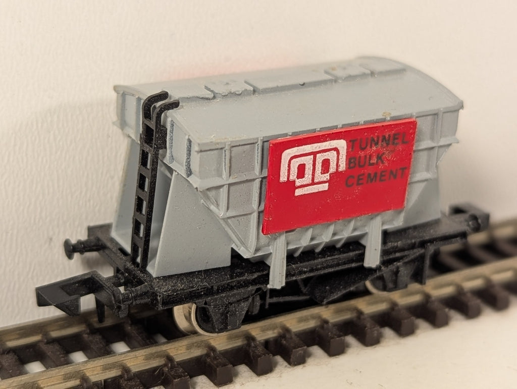 Graham Farish 3514 CPV Presflo Wagon ‘Tunnel Bulk Cement’ N Gauge