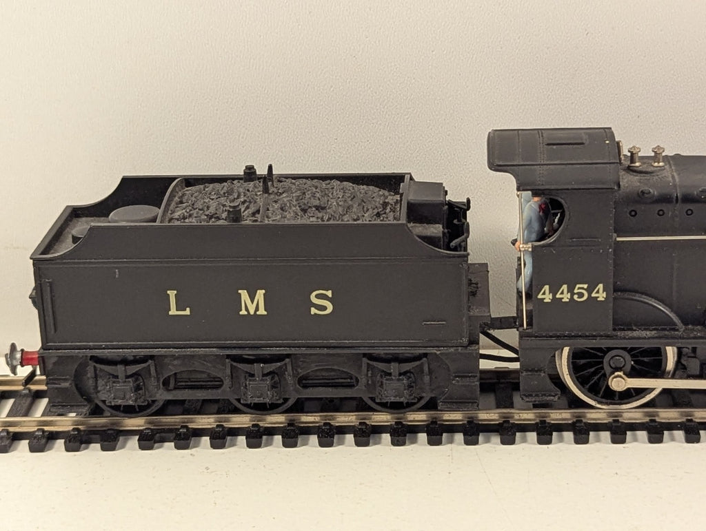 Airfix GMR OO Gauge Class 4F Steam Locomotive 54122