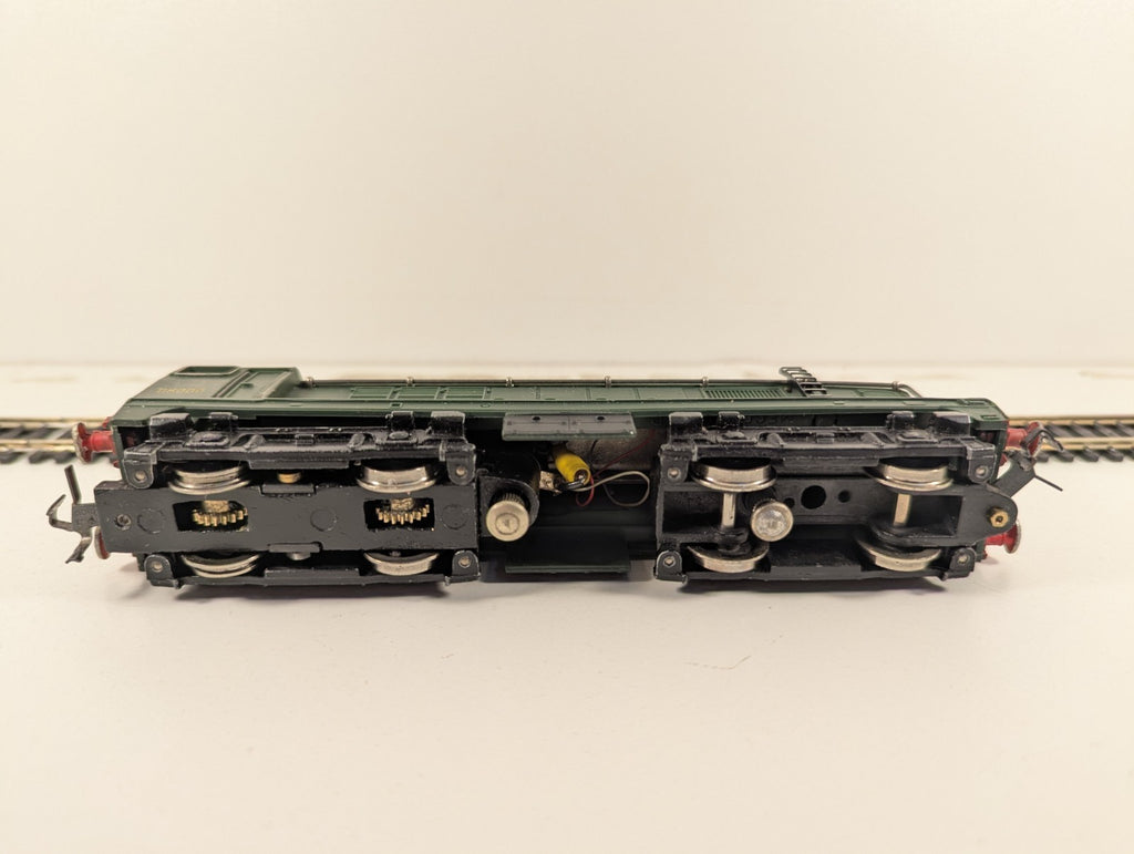 Hornby-Dublo L30 1,000 B.H.P. Bo-Bo Diesel Electric Locomotive BR Green