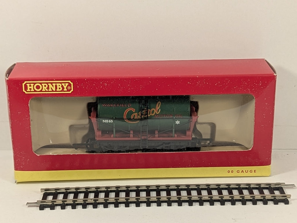 Hornby OO Gauge Castrol Tank Wagon 65 Wakefield Castrol R127