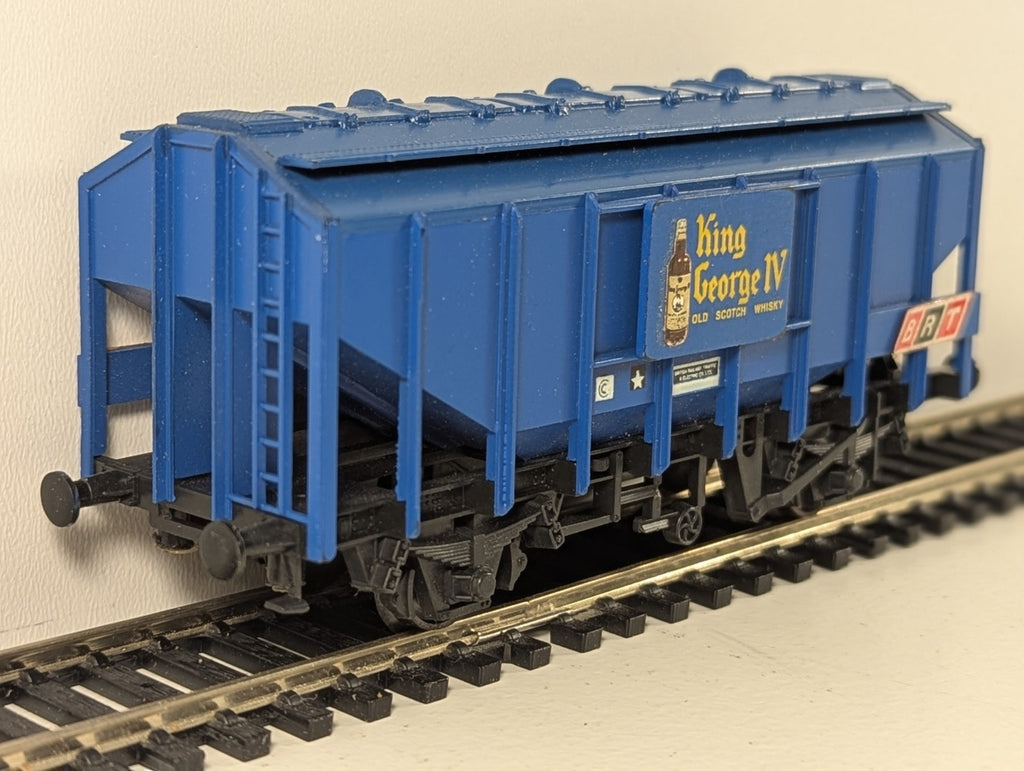 Trix 1684 OO Gauge 37T Bulk Grain Hopper “King George IV”